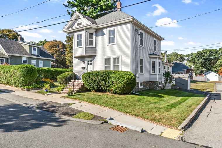 Photo of 23 Fairview Ave Beverly, MA 01915