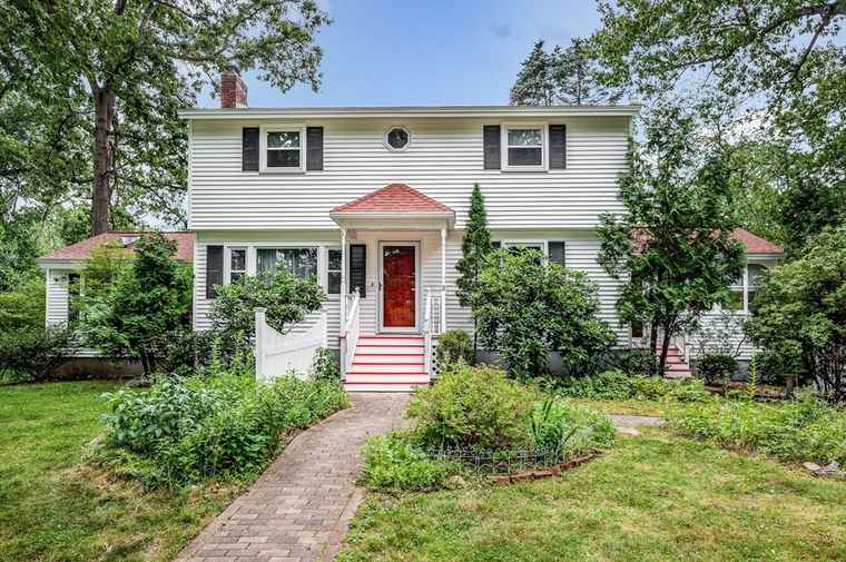 Photo of 3 Blaisdell Rd Chelmsford, MA 01824