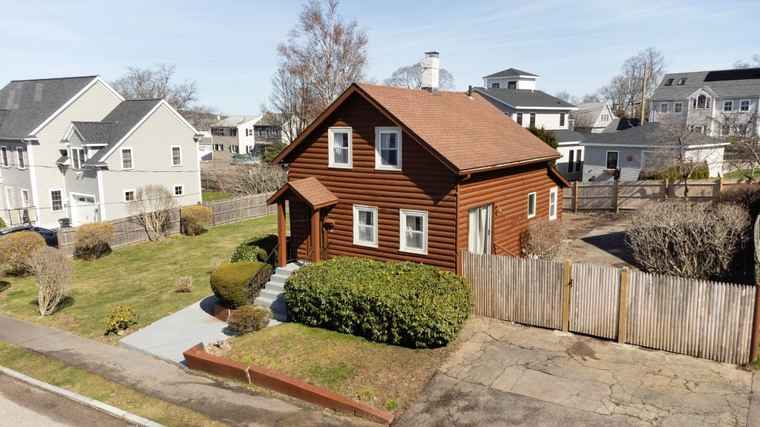 Photo of 15 Border St Quincy, MA 02171
