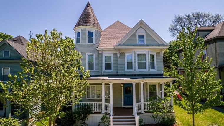 Photo of 42 Pearl St New Bedford, MA 02740