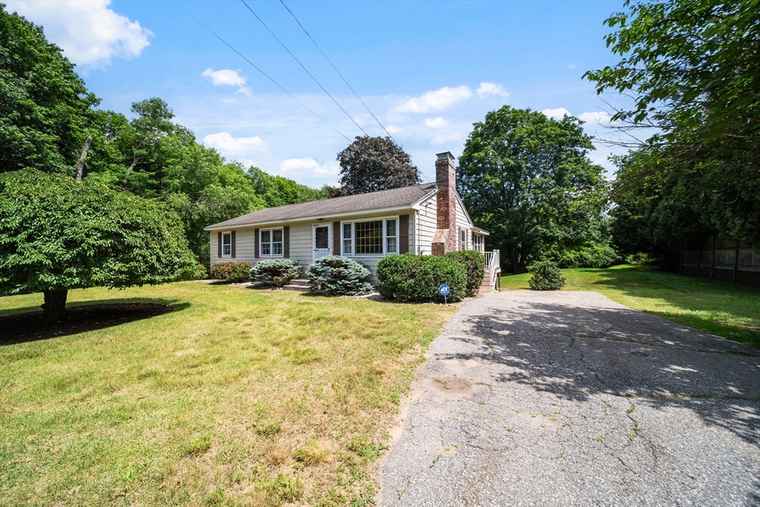 Photo of 672 Old Bedford Rd Concord, MA 01742