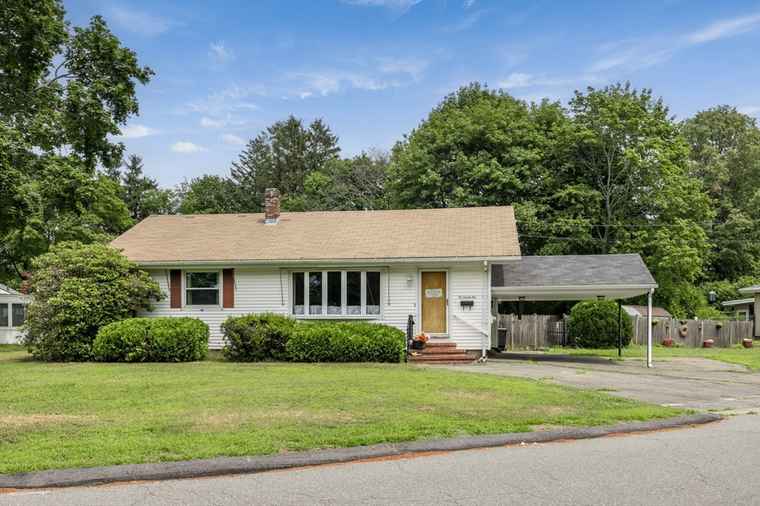 Photo of 62 Lansing Ave Haverhill, MA 01832