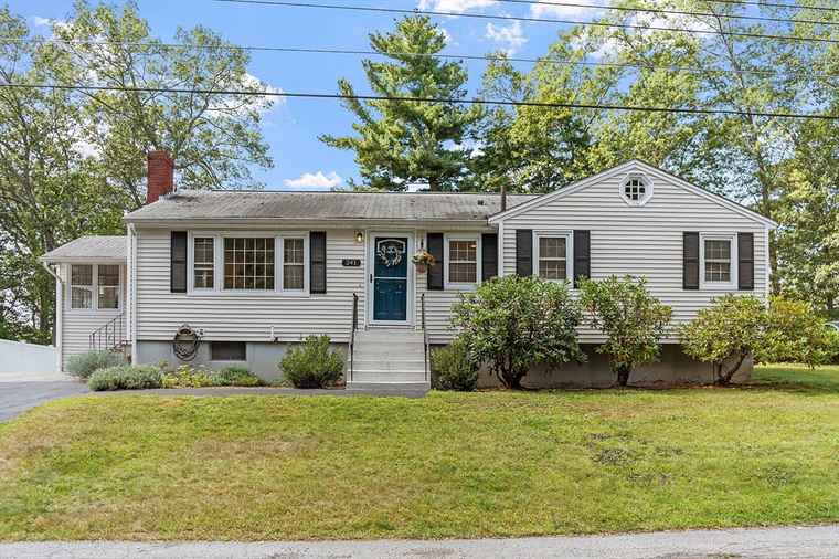 Photo of 241 Remington St Lowell, MA 01852