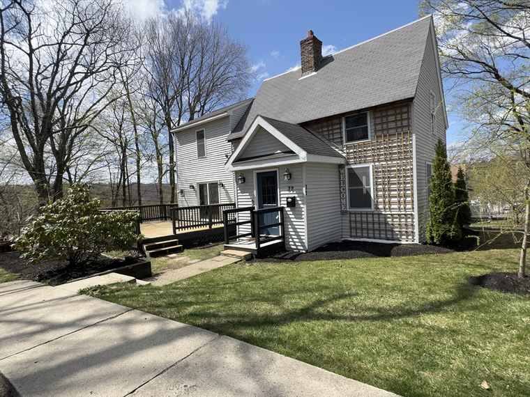 Photo of 32 Heroult Rd Worcester, MA 01606