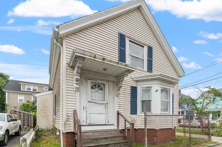 Photo of 26 Mansfield St Gloucester, MA 01930