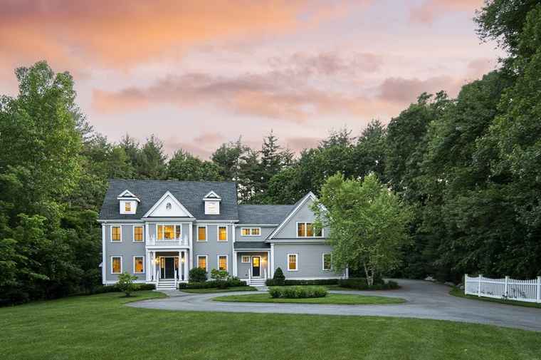 Photo of 987 Lowell Rd Concord, MA 01742