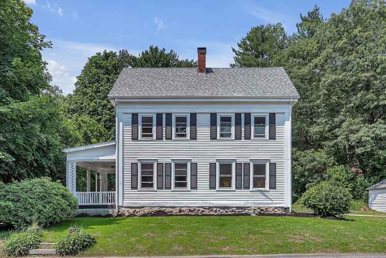 Photo of 30 Forest Park Rd Woburn, MA 01801