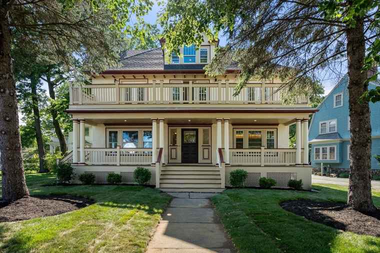 Photo of 4 Grove St Medford, MA 02155