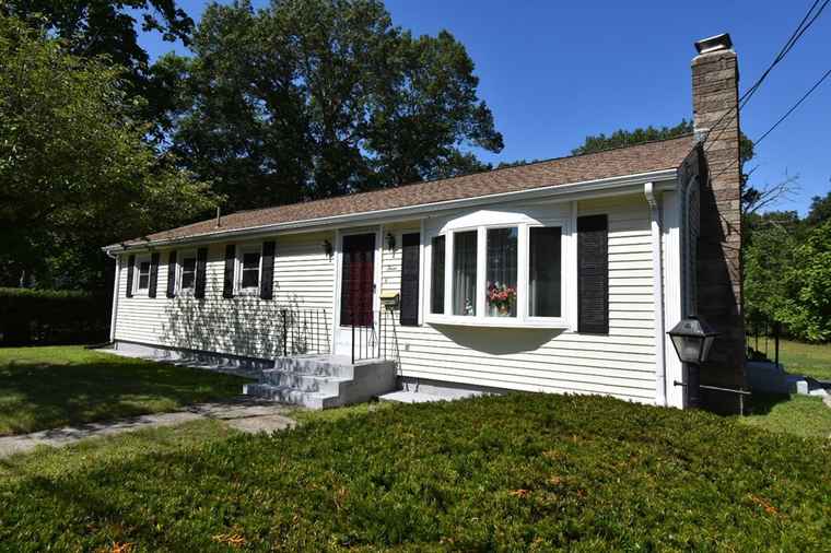 Photo of 3 Grant St Attleboro, MA 02703