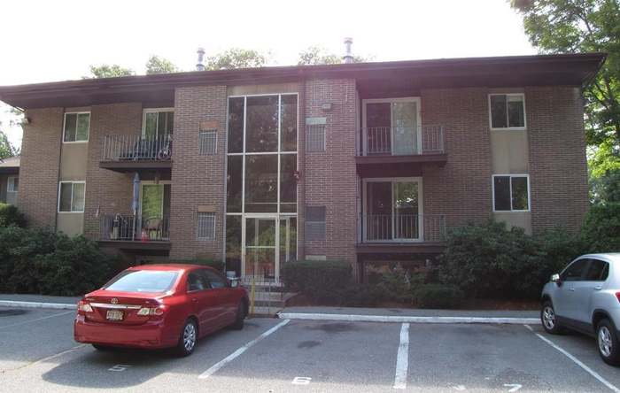 1301 Lawrence St 5 Lowell Ma 01852 2 Beds 1 Bath