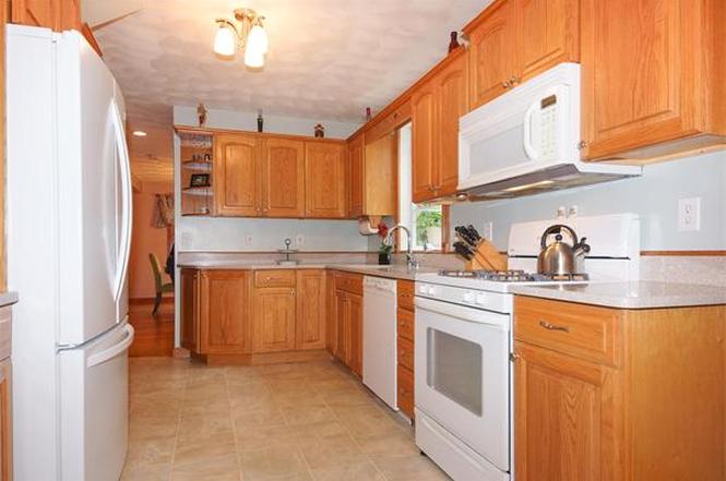 5 Kinney Ave, Burlington, MA 01803 4 Bedroom Apartment for $4,500