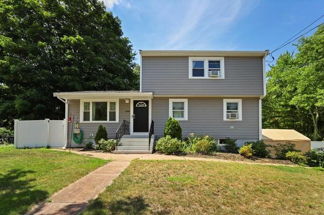 1850 Turnpike St Stoughton Ma 02072 Mls 72704245 Redfin