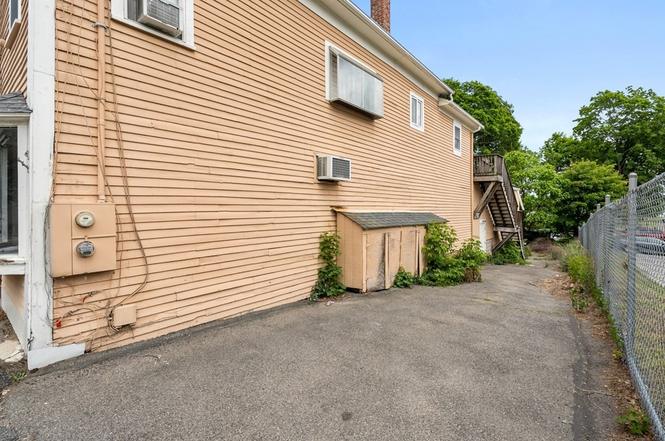 226 Merrimac St, Newburyport, MA 01950 | Redfin
