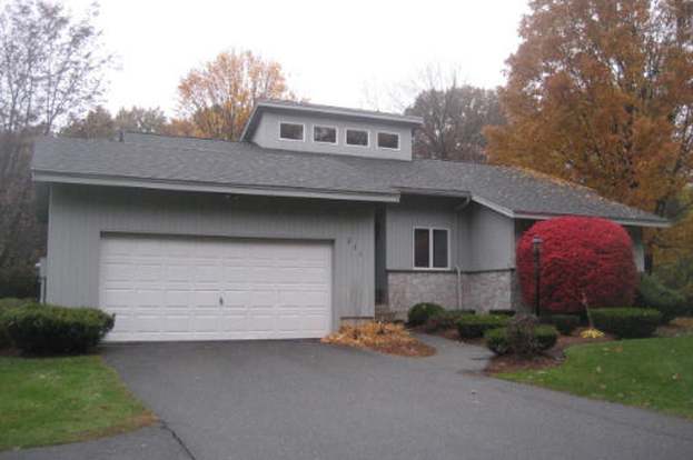 231 Pine Hill Rd Chelmsford Ma 01824 3 Beds 2 5 Baths