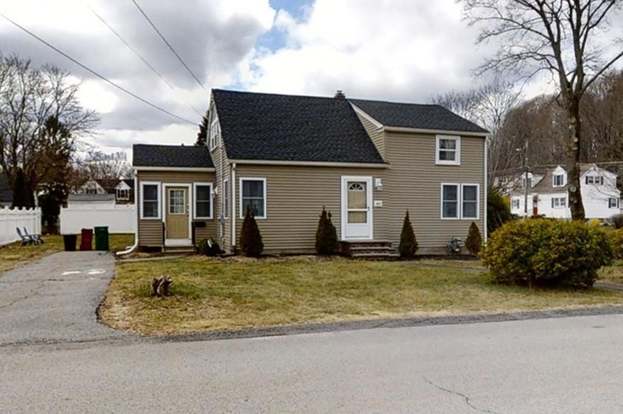 25 Fairmount St Lowell Ma 01852 Mls 72197619 Zillow Victorian Interiors Victorian Interior Cool Rooms