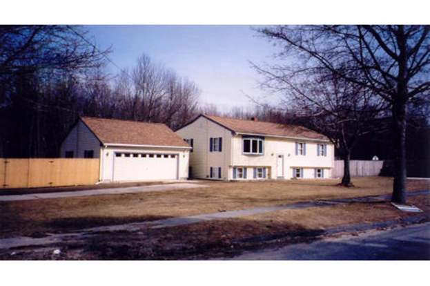 685 Sharps Lot Rd Swansea Ma 02777 Mls 30815024 Redfin