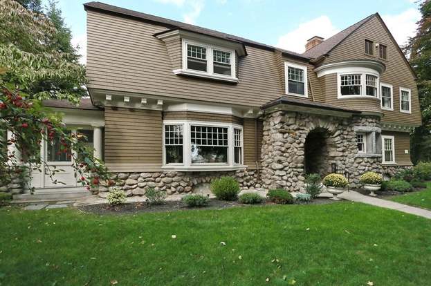 168 A Houghton St Worcester Ma 01604 Mls 72629211 Redfin