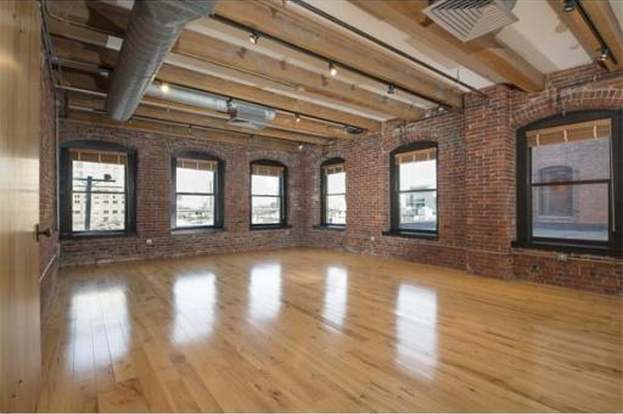 21 Wormwood St 303 Boston Ma 02210 Mls 71776218 Redfin