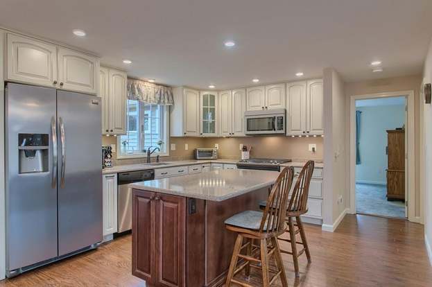15 Vineyard Ln 15 Methuen Ma 01844 3 Beds 2 Baths