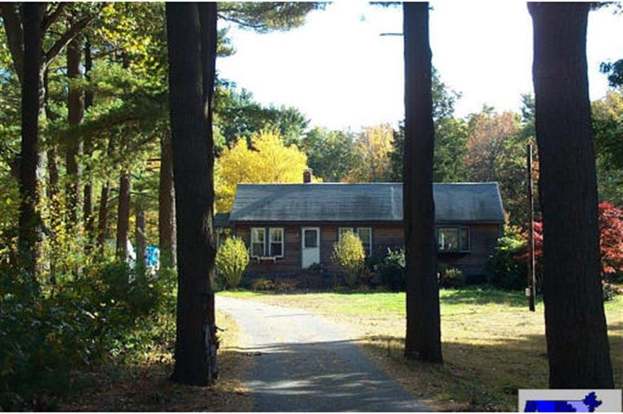 136 Gardner St Hingham Ma 02043 Mls 70051344 Redfin 136 Gardner St Hingham Ma 02043