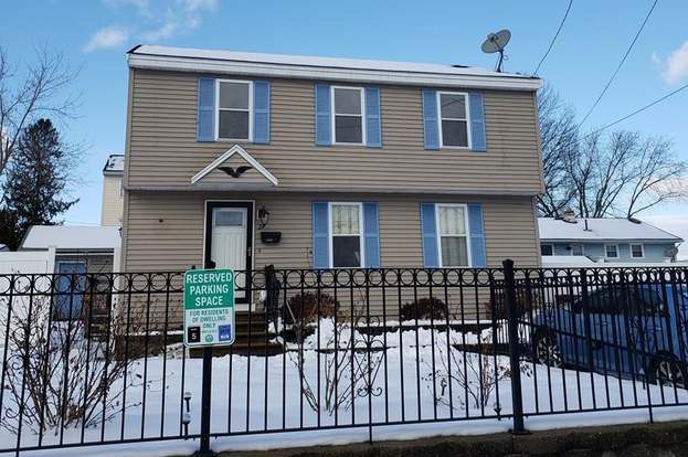 24 Lafayette St Lowell Ma 01854 3 Beds 1 5 Baths 24 Lafayette St Lowell Ma 01854 3 Beds 1 5 Baths