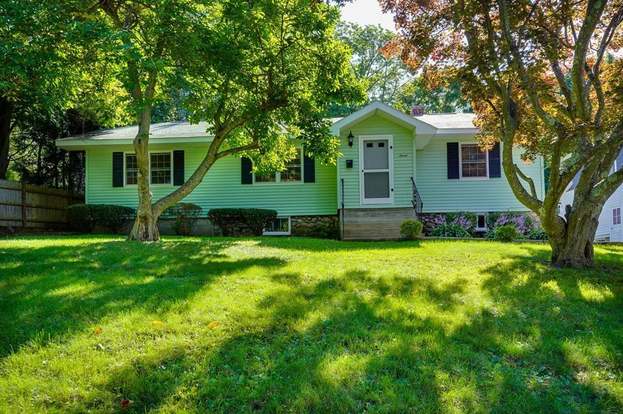 11 Hutchins St Shrewsbury Ma 01545 Mls 72593243 Redfin