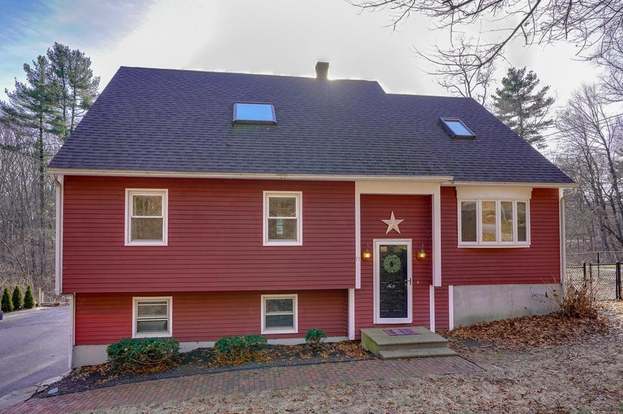 71 Elmwood St Millbury Ma 01527 Mls 72436464 Redfin