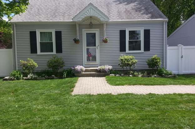 1850 Turnpike St Stoughton Ma 02072 Mls 72704245 Redfin