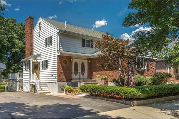 39 Marlboro St Malden Ma 02148 3 Beds 2 5 Baths