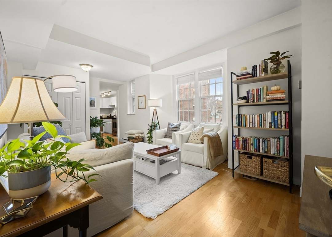 15 River Street #706 – $770,000