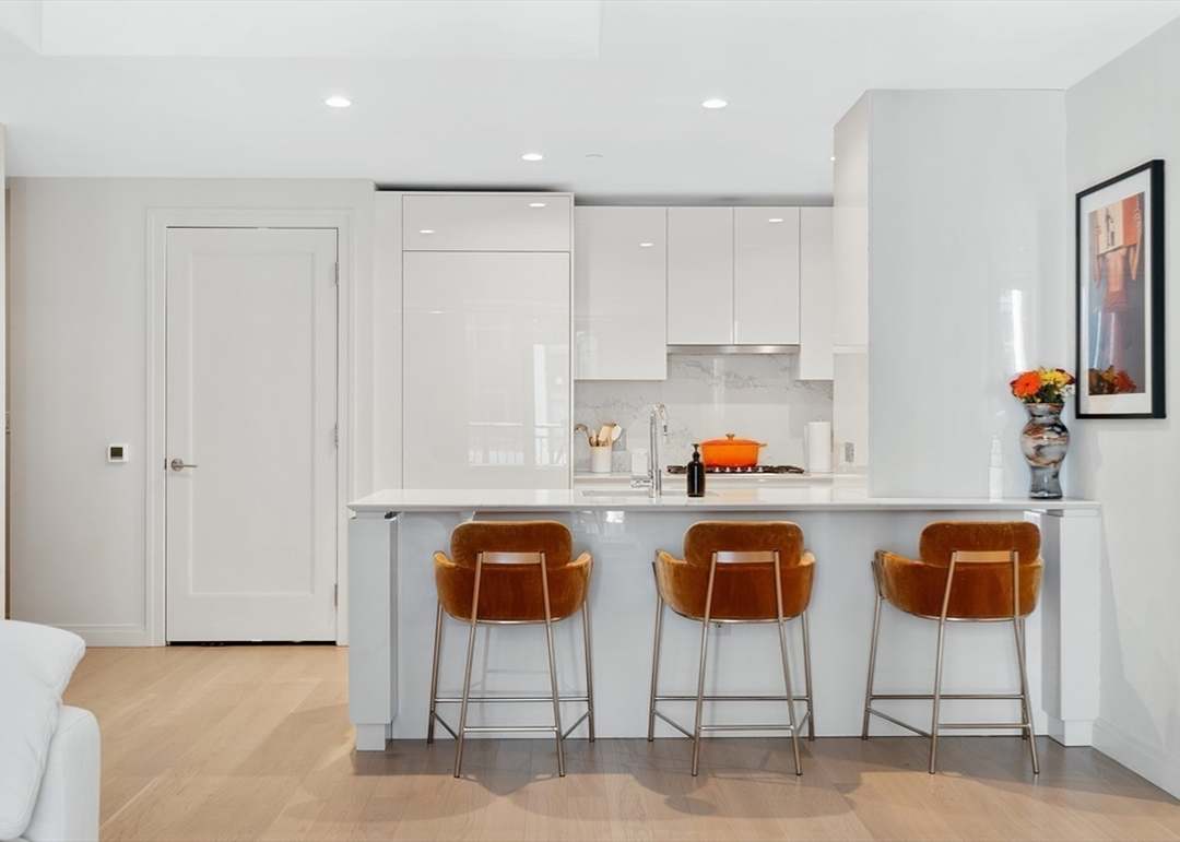 135 Seaport Blvd #1009, Boston, MA 02210