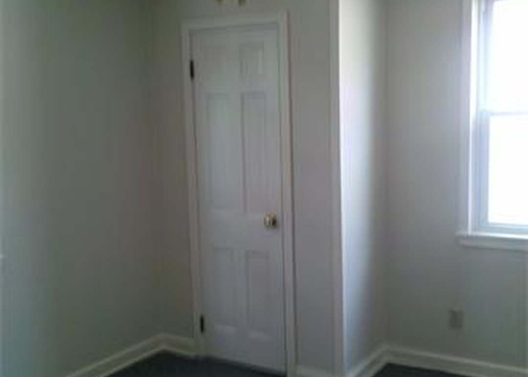3-6 Railroad Ct