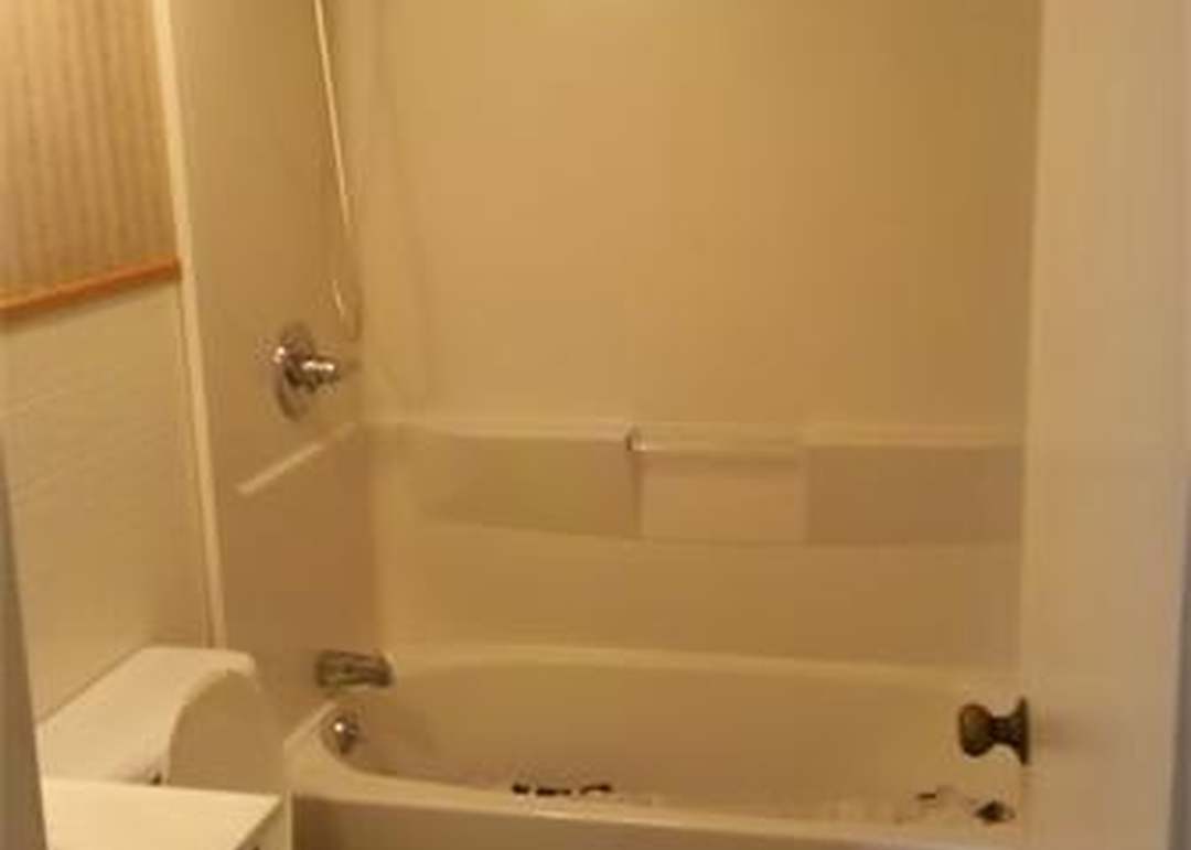 3-6 Railroad Ct