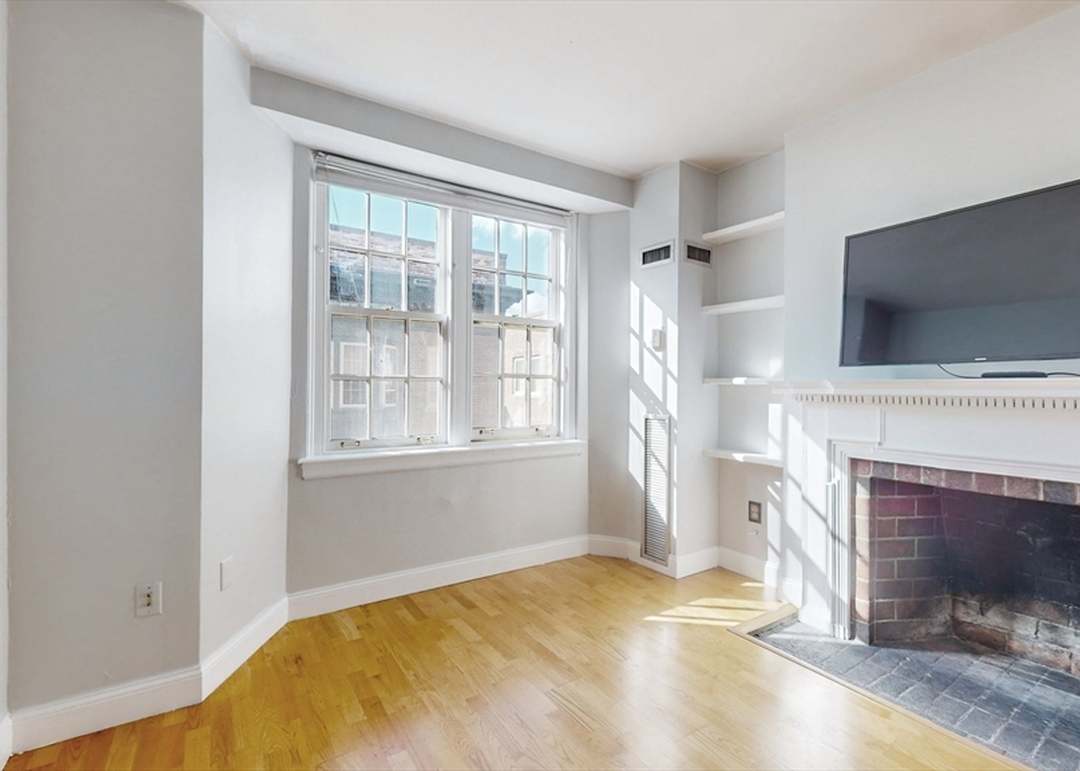 15 River Street #405 – $719,000
