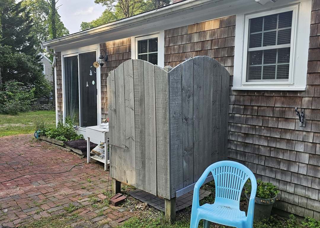 3 Kenneth St, Sandwich, MA 02537