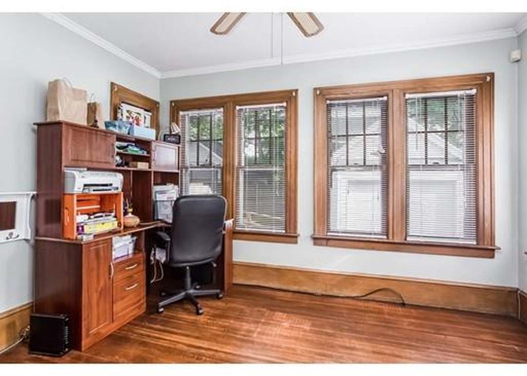 49 Burton St, Springfield, MA 01108