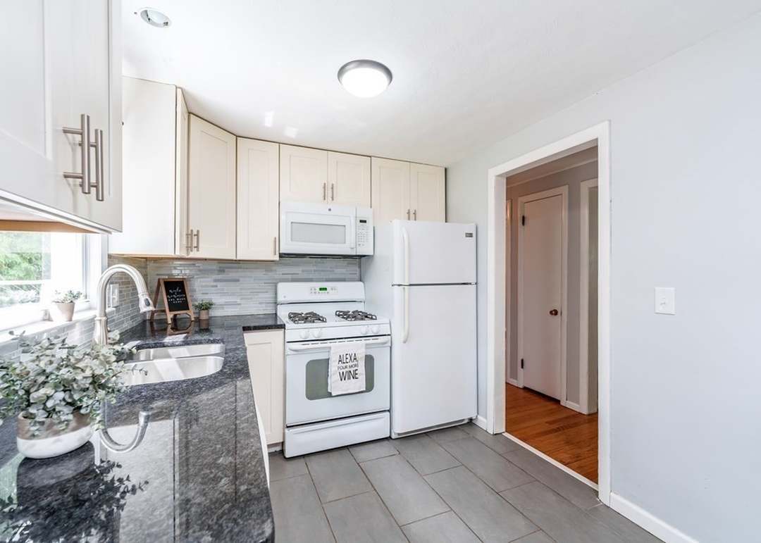 132 Lumae St, Springfield, MA 01119