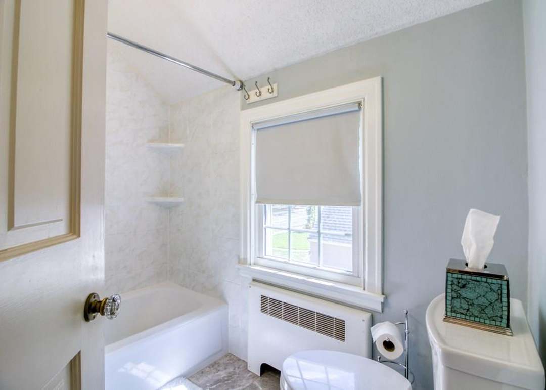 5 Fenimore Blvd, Springfield, MA 01108
