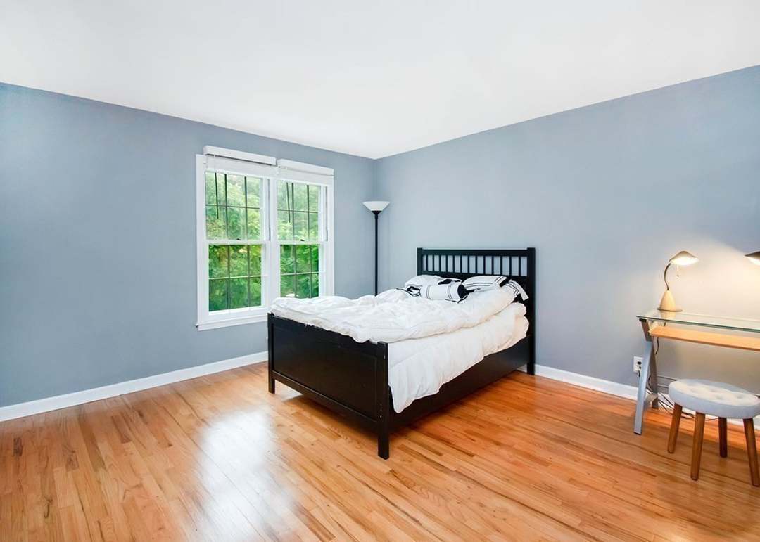 25 Yorktown Dr #25, Springfield, MA 01108