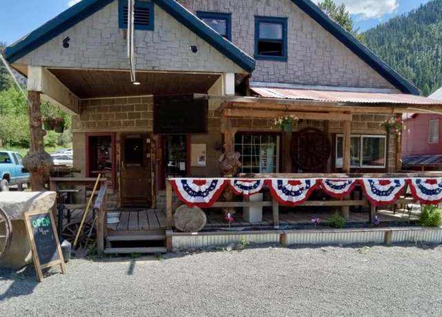 Property at 390 Yellowpine Ave, Yellow Pine, ID 83677, 3 beds, 1 bath