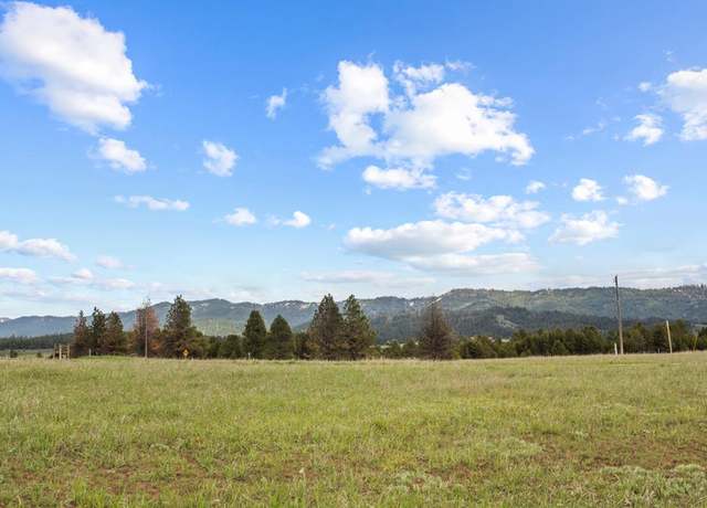 Property at 2 Garrett Ln #1, Cascade, ID 83611