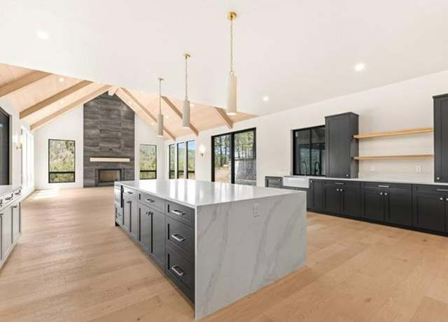 Property at 5604 Appaloosa Trl, Mccall, ID 83638, 4 beds, 4.5 baths