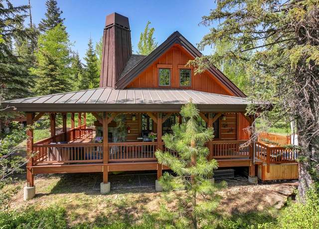 Property at 131 Twin Creek Ct, Donnelly, ID 83615, 3 beds, 3 baths