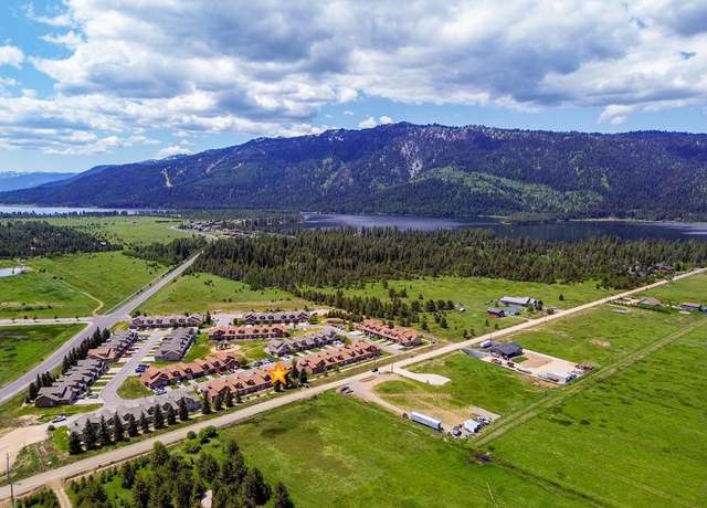 Property at 32 Mangum Cir #3, Donnelly, ID 83615, 3 beds, 2 baths