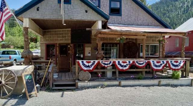 Photo of 390 Yellowpine Ave, Yellow Pine, ID 83677