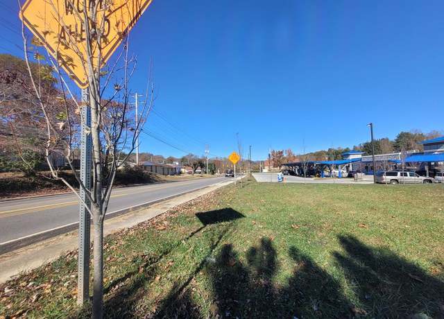 Property at 727 Hiwassee St, Murphy, NC 28906