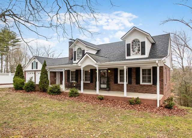 Property at 425 Sunrise St, Murphy, NC 28906, 3 beds, 3 baths
