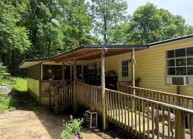 Property at 410 Graves Valley Rd, Murphy, NC 28906, 3 beds, 2 baths