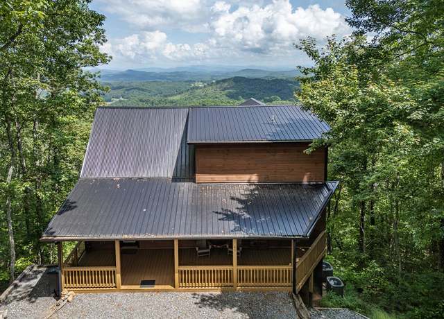 Property at 40 Reitzel Ridge Trl, Murphy, NC 28906, 2 beds, 3.5 baths