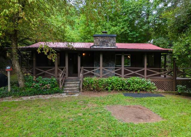 Property at 335 Davis Creek Rd, Murphy, NC 28906, 3 beds, 2 baths